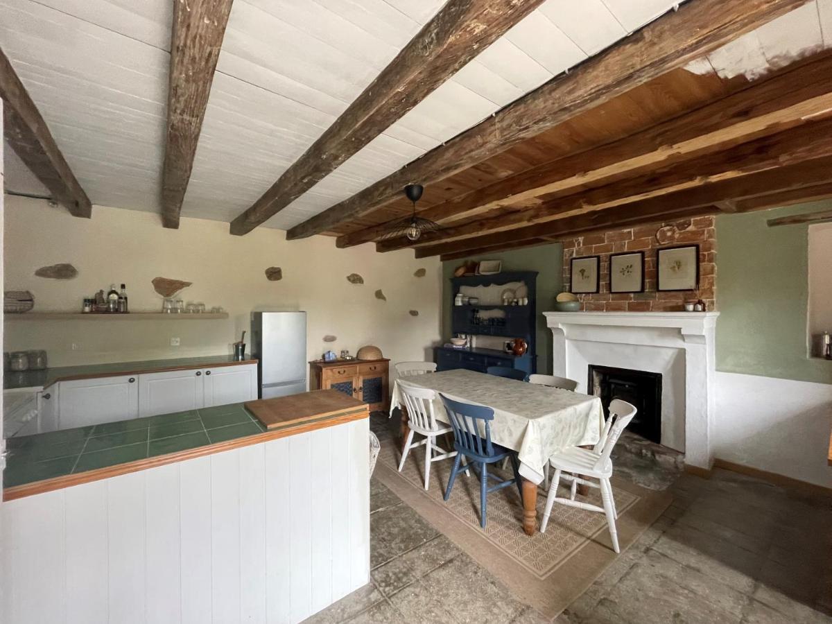 Beautiful Cottage With Private Plunge Pool/Hot Tub - 40 Mins From Puy Du Fou La Chapelle-Saint-Etienne ภายนอก รูปภาพ