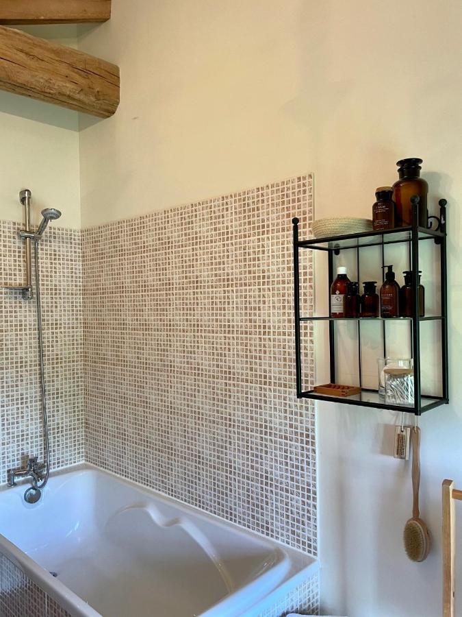 Beautiful Cottage With Private Plunge Pool/Hot Tub - 40 Mins From Puy Du Fou La Chapelle-Saint-Etienne ภายนอก รูปภาพ